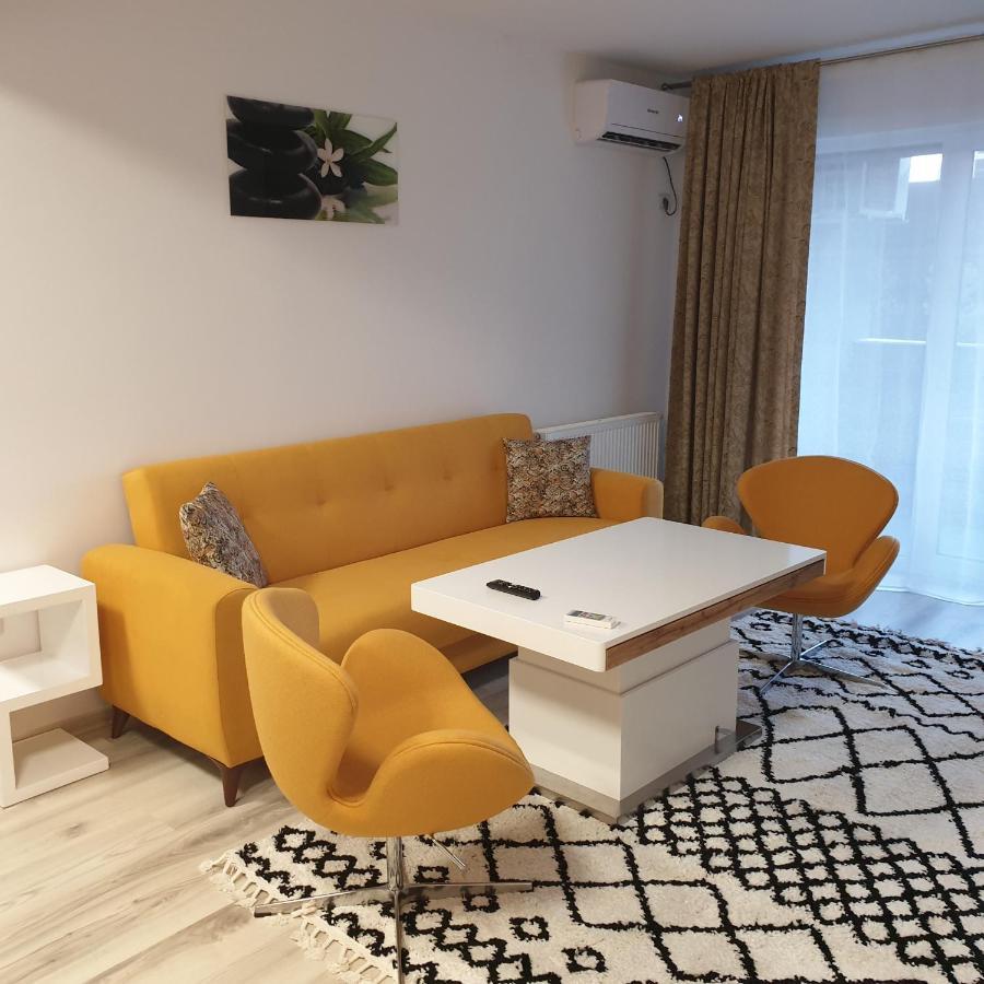Carolina Sweet Apartament Oradea Exterior foto